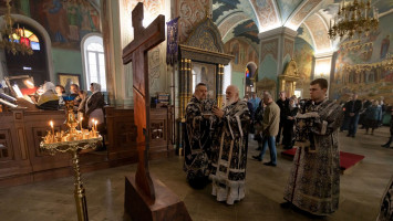 Утреня Великой Пятницы в&nbsp;Тихвинском храме