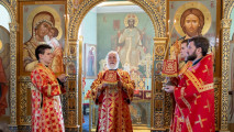 Архиерейское богослужение в Тихвинском храме
