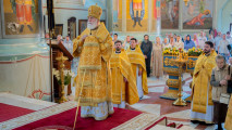 Архиерейское богослужение в Успенском кафедральном соборе