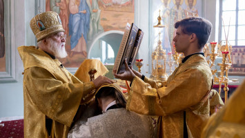 Архиерейское богослужение в&nbsp;Успенском кафедральном соборе